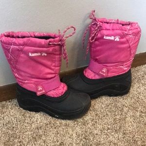 Girls size 2 Kamik snow boots